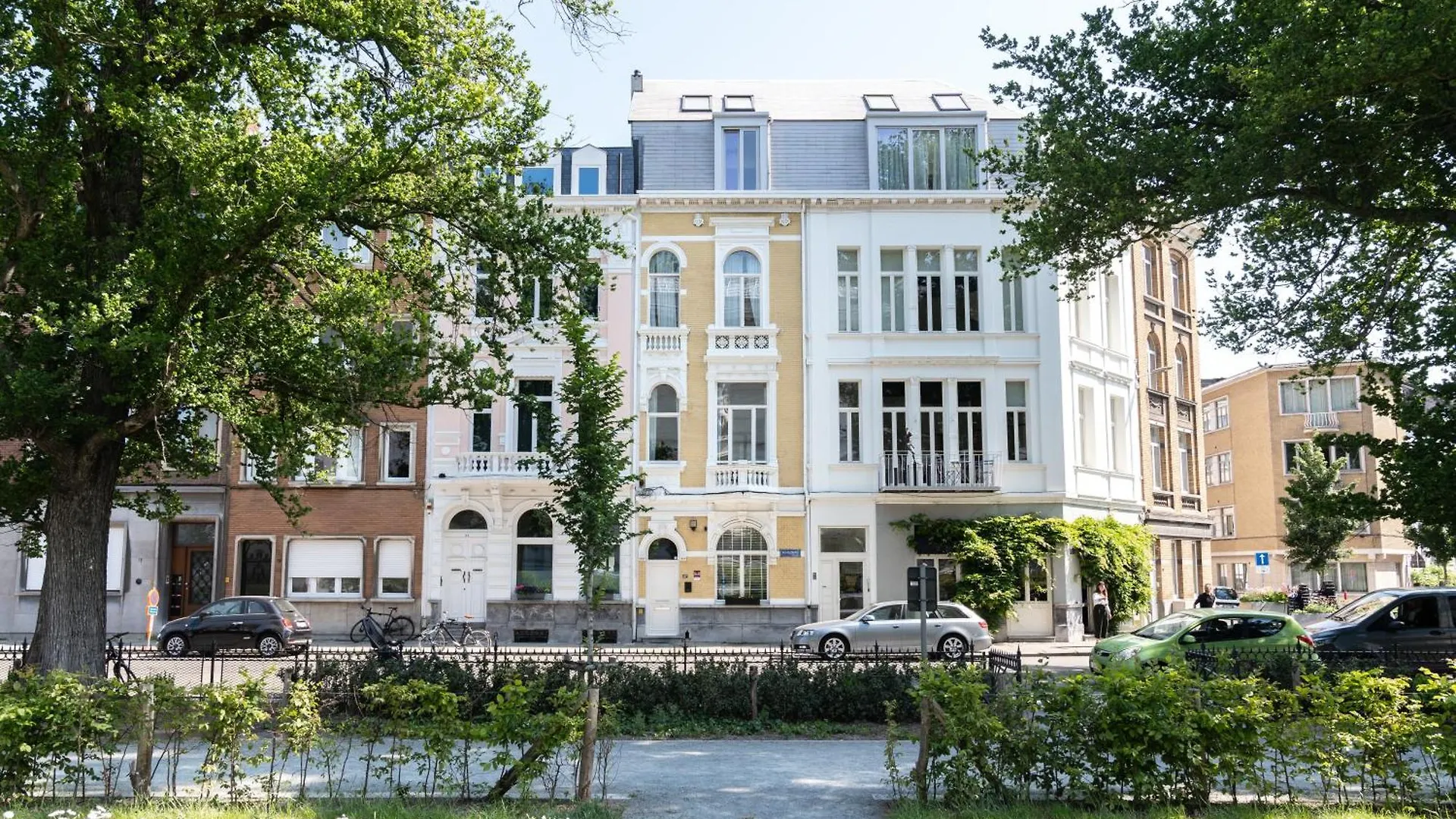 Antwerp Museum Suites 招待所